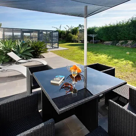 Alluring With Private Pool Garden And Coast Вилла Салир-де-Матуш
