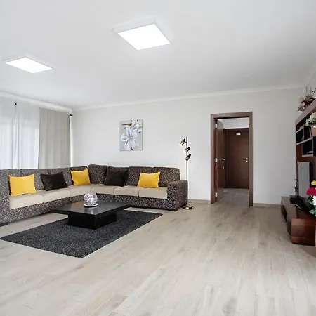 Вилла Alluring With Private Pool Garden And Coast *